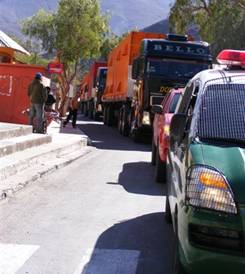 Tránsito ilegal de Camiones a Pascua Lama: Pasan con explosivos por zonas pobladas de Alto del Carmen