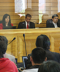 Justicia chilena condena a 25 y 20 años de cárcel a dirigentes mapuche