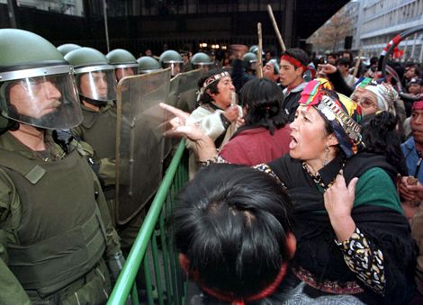 Mapuches condenados en Chile cumplen un mes de ayuno