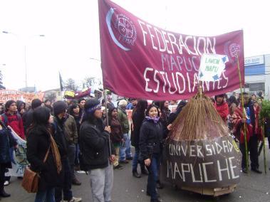 Movilización de estudiantes y mapuches. ¡Cuidado con no perder ganando!