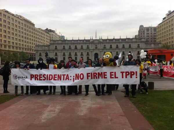 Denuncian que Chile ya ha suscrito en secreto el Tratado Transpacífico (TPP)