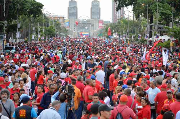 Chavismo cierra campaña electoral en masivo acto en el centro de Caracas
