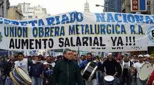 Con la llegada de Macri al gobierno argentino, emergen amenazas de recortes salariales